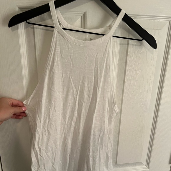 White Tank - Picture 2 of 3